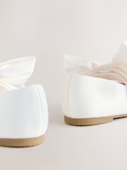 White Standard Fit (F) Bow Satin Flower Occasion Mary Jane Shoes - Image 3 of 5
