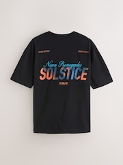 Schwarz/Weiß/Blau - T-Shirt aus schwerem Material mit Grafikprint - Bild 8 von 12