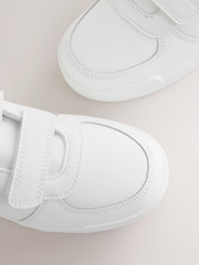 Ağ - Məktəb ayaqqabılarının bərkidilməsi - 5şəkildən 2 şəkil