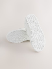 Ağ - Məktəb ayaqqabılarının bərkidilməsi - 5şəkildən 4 şəkil