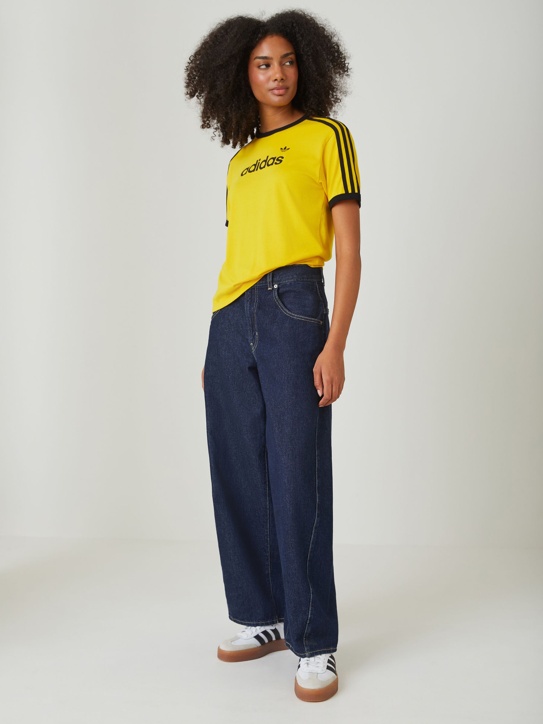 Next：日本 イエロー - adidas Originals リニア Tシャツ from Next Japan