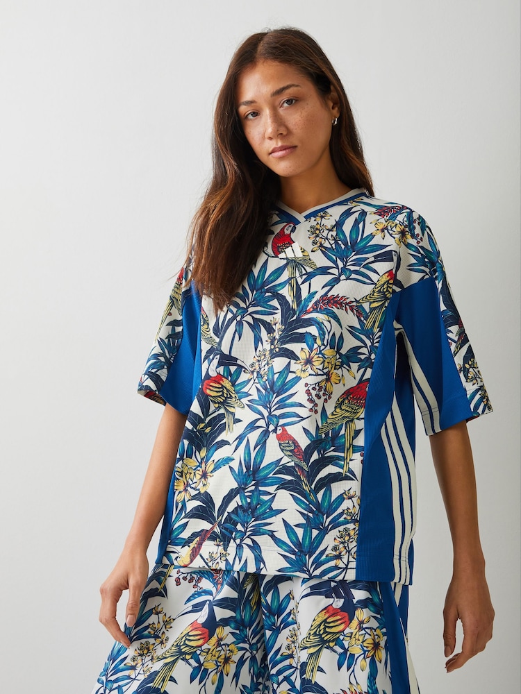 כחול  - adidas Adidas X Farm Rio Premium T-Shirt - תמונה 1 מתוך 4