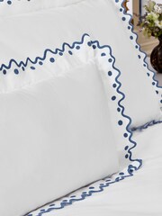 Nina Campbell Jester Scallop Spot 200 Thread Count Cotton Cushion - Imagen 2 de 2