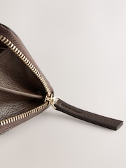 Estampado animal - Leather Cow Print Midi Purse - Imagen 3 de 5