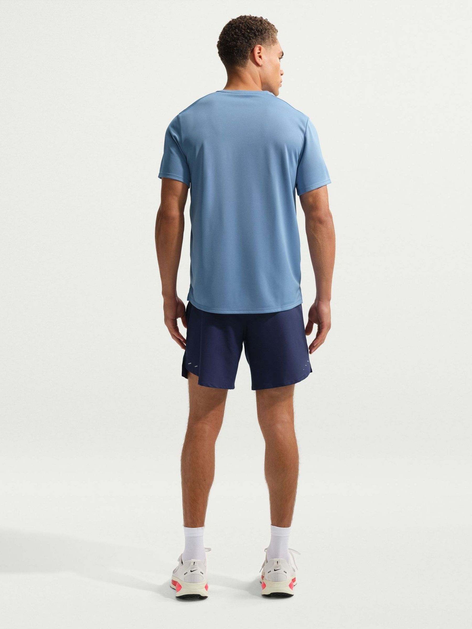 nike running shirt blue