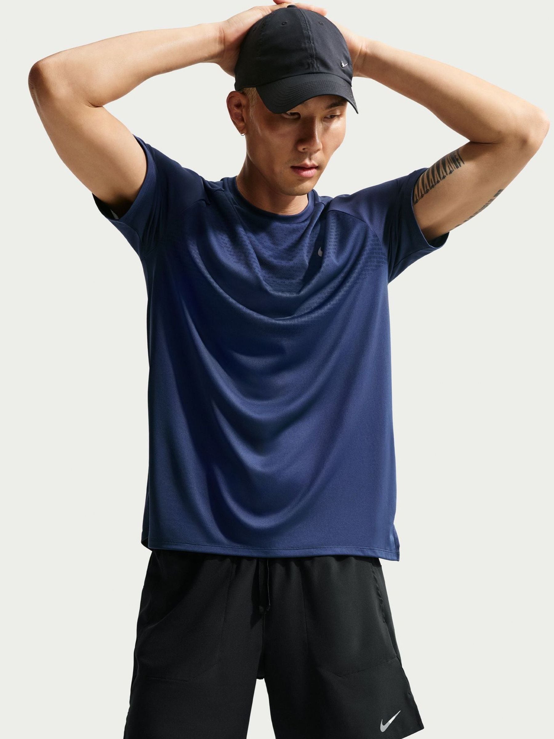 Next：日本 ブラック - Nike Dri-FIT ストライド7インチ ブリーフ裏地