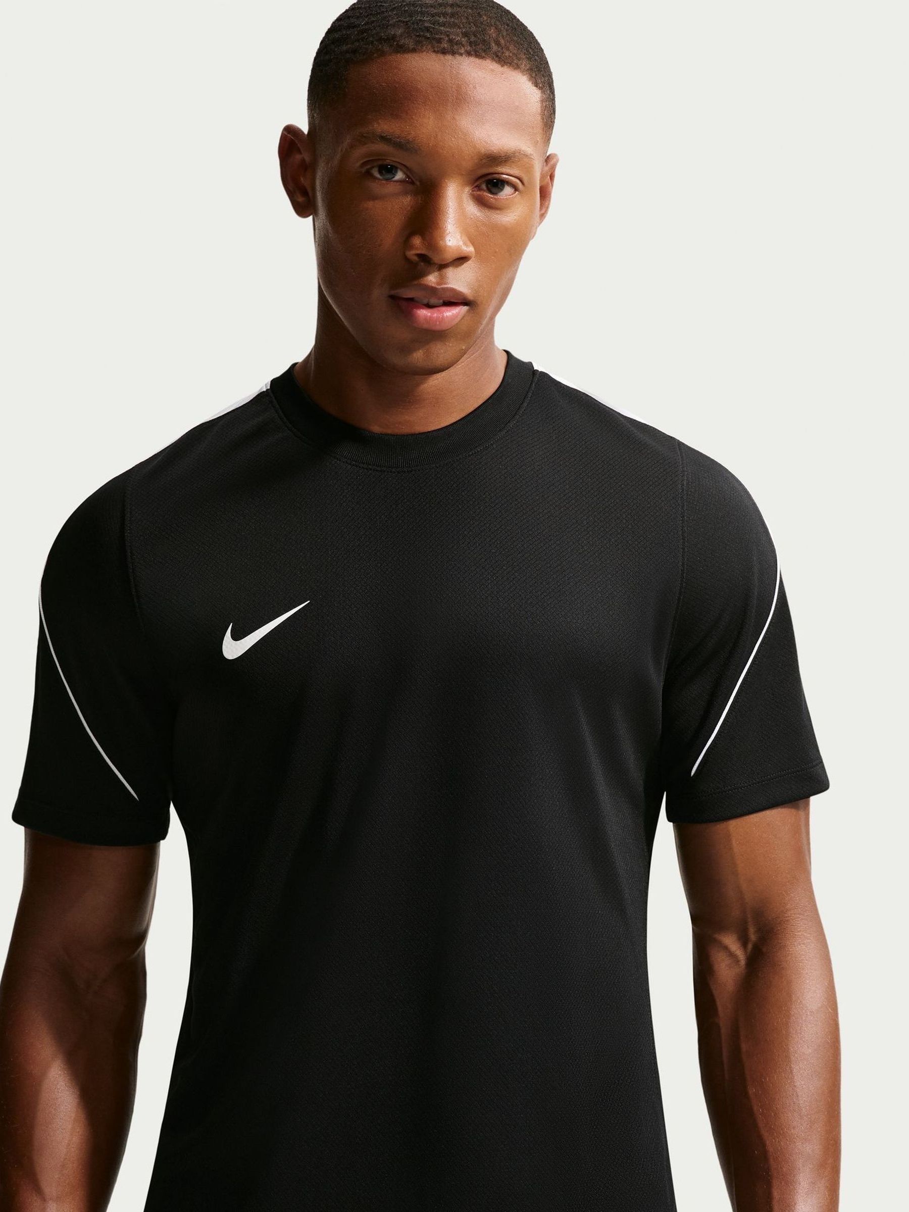 nike black t shirt dri fit