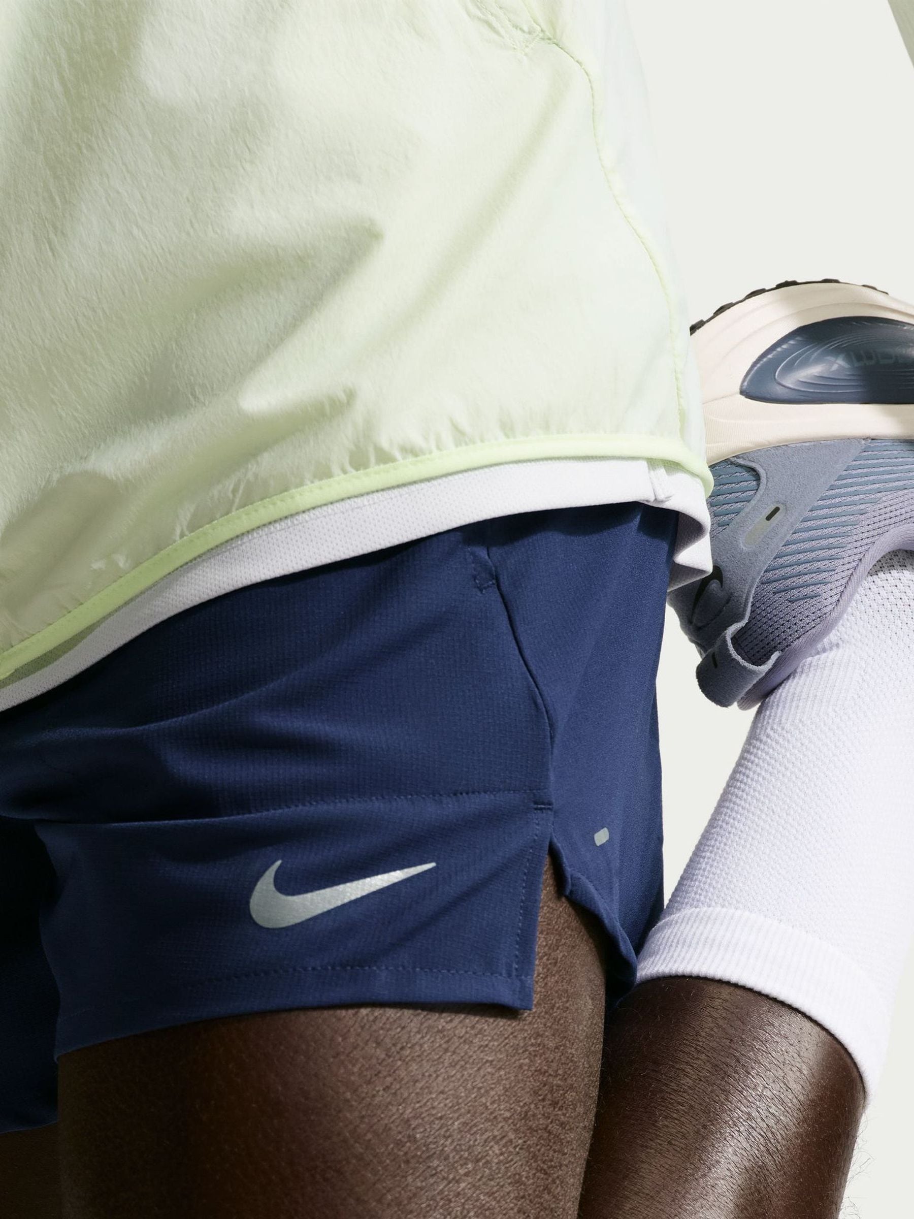 Next：日本 ミッドナイトネイビー - Nike Dri-FIT Stride 5 インチ