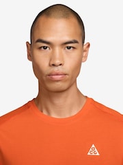 Nike Safety Orange ACG Solar Chase Dri-FIT ADV Running T-Shirt - Image 3 of 3