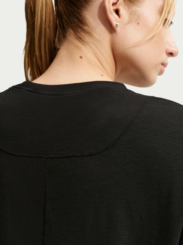 Nike Black/Grey One Relaxed Dri-FIT Long Sleeve Top - Image 4 of 4 Nike Black/Grey One Relaxed Dri-FIT Long Sleeve Top - Image 4 of 4