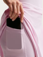 Rosa skum - Nike Victory Dri-FIT Mid Rise Skjørt - Bilde 7 av 7