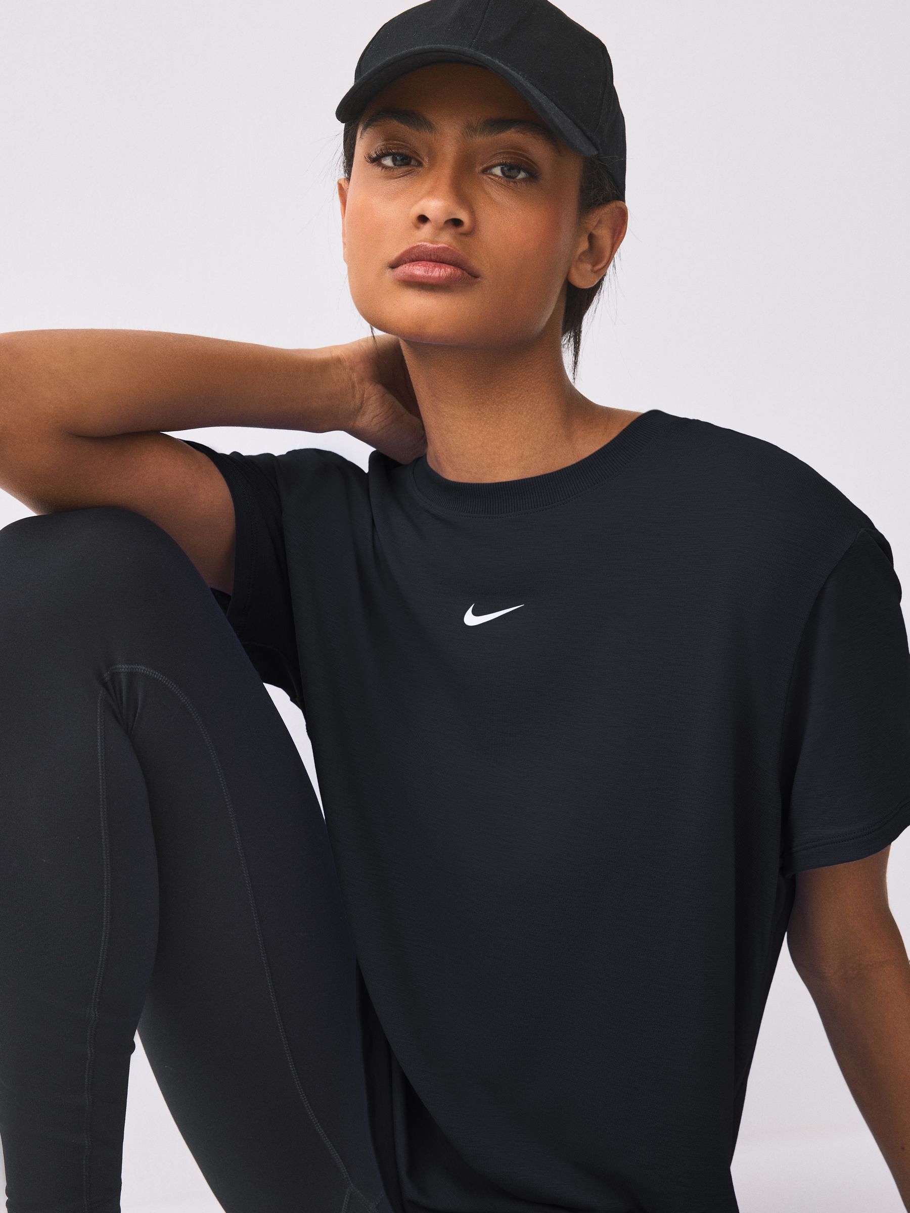 nike tight fit shirt women's