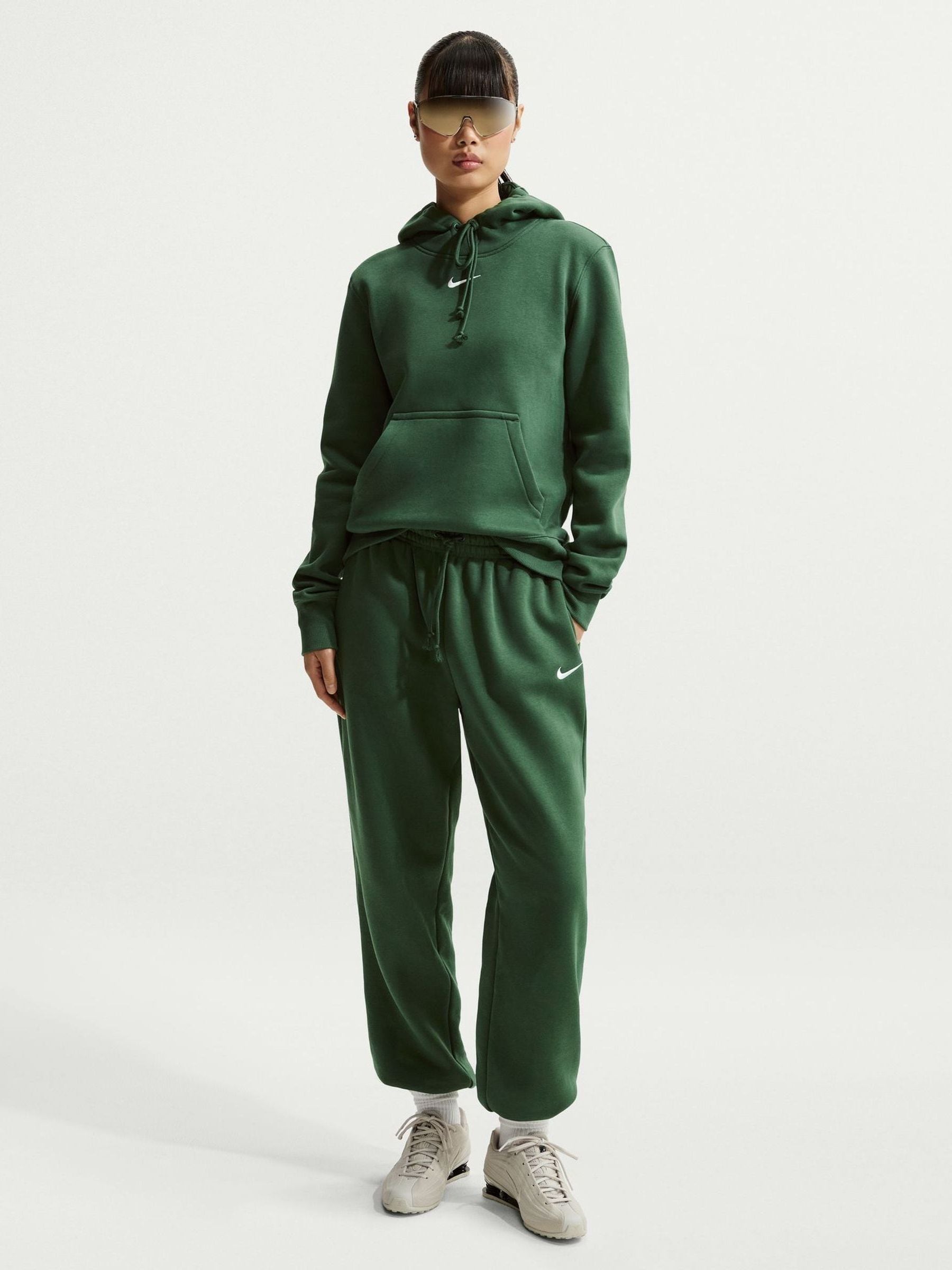 nike oversized jogger