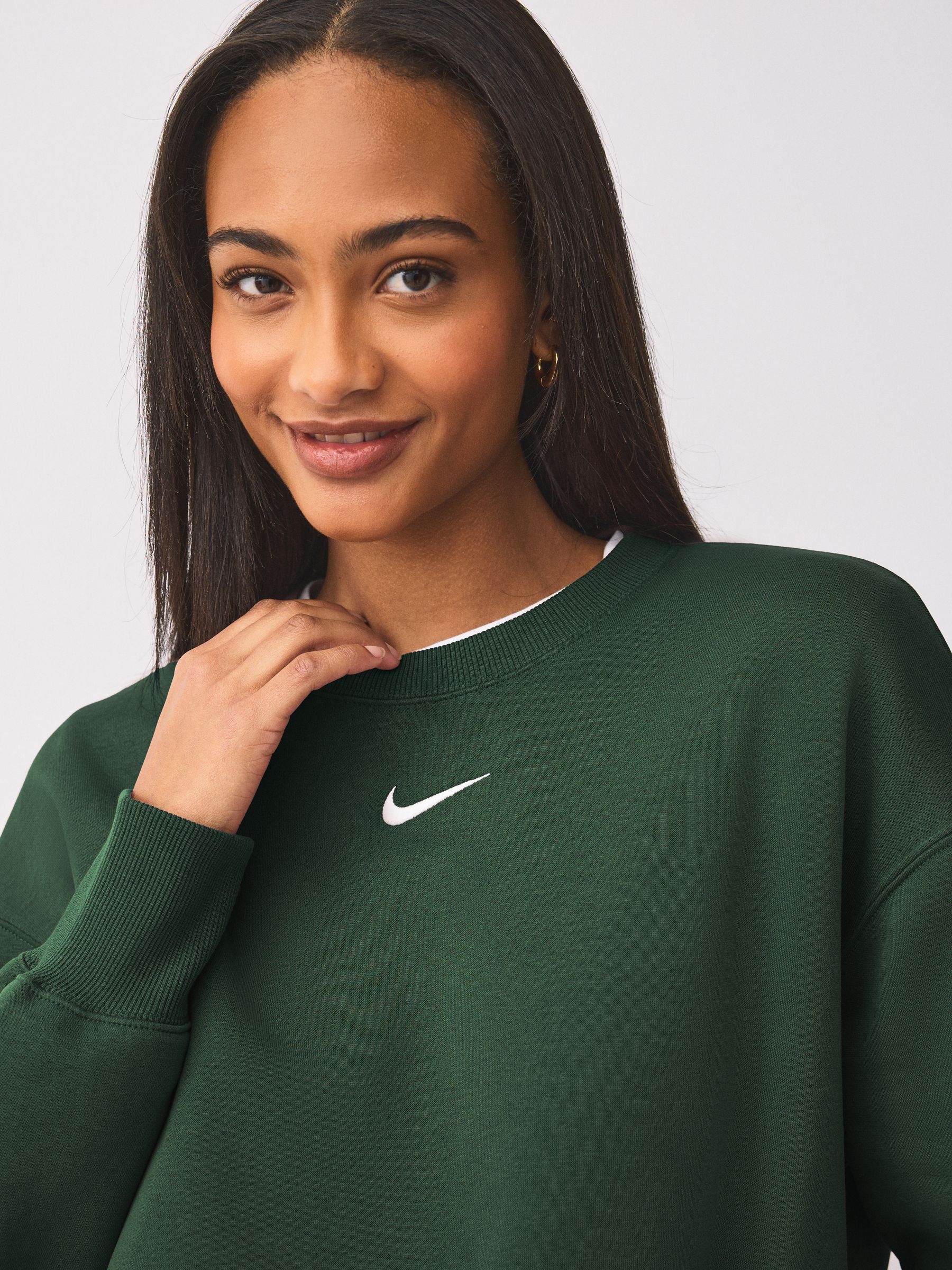 green nike crewneck sweatshirt