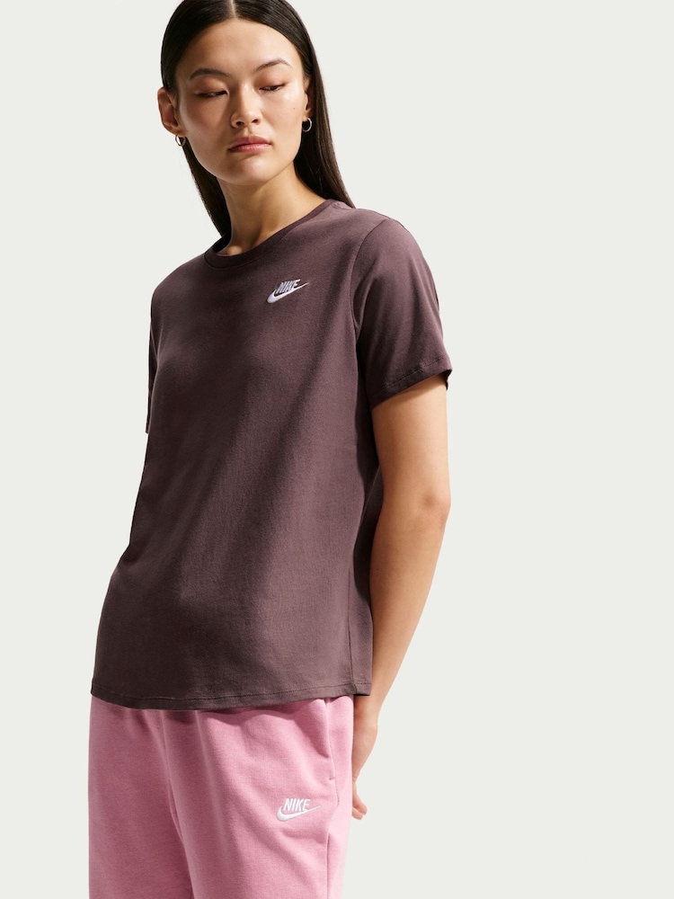 Nike Tattoo Brown Club T-Shirt - Image 5 of 5 Nike Tattoo Brown Club T-Shirt - Image 5 of 5