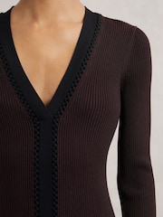 Reiss Alma Craft-Stitch Rib-Knit Mini Dress - Imagem 3 de 6