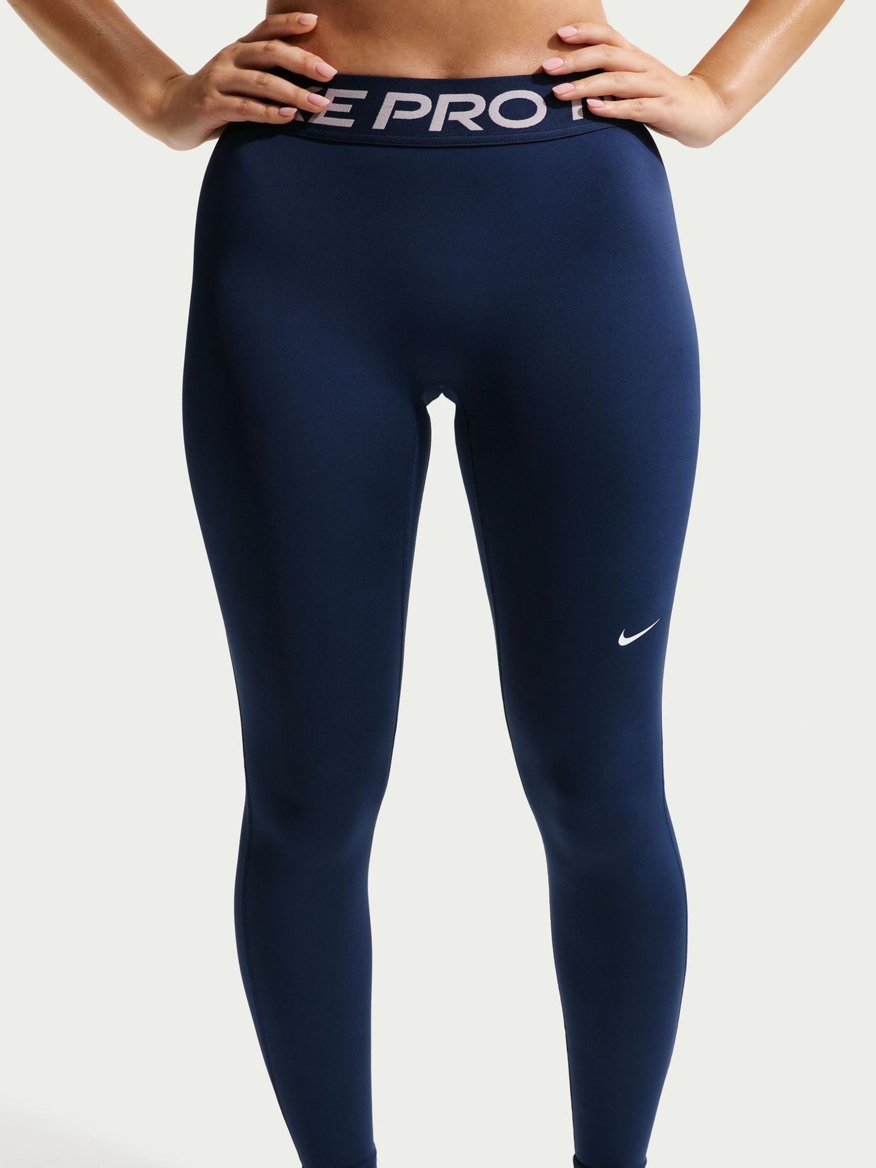 Next：日本 ミッドナイトネイビー - Nike Pro ミッドライズ フル