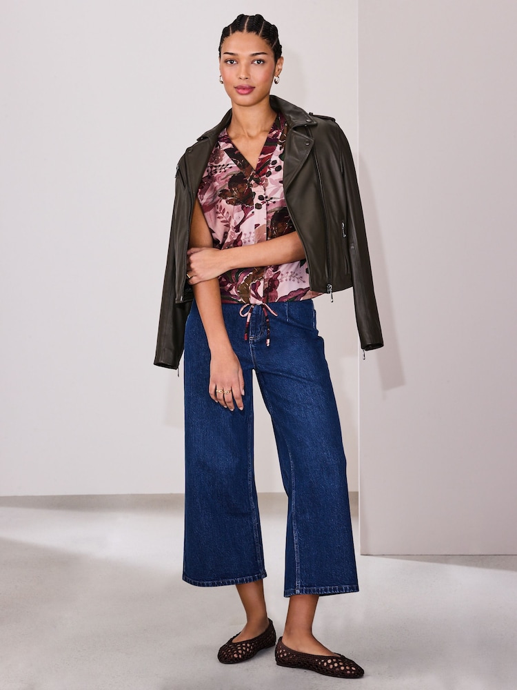 Roze met palmboomprint - V-Neck Short Sleeved Tie Waist Top - Afbeelding 2 van 9