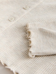 Ecru - Geripptes Langarm-Poloshirt mit Knopfleiste - Bild 6 von 7