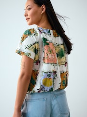 Kew Garden Floral Print - Short Sleeve Bubblehem Scoop Neck T-Shirt - Afbeelding 5 van 9