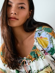 Kew Garden Floral Print - Short Sleeve Bubblehem Scoop Neck T-Shirt - Afbeelding 6 van 9