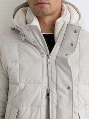 Reiss Stone Klause Fleece-Lined Hooded Puffer Jacket - Image 4 of 6