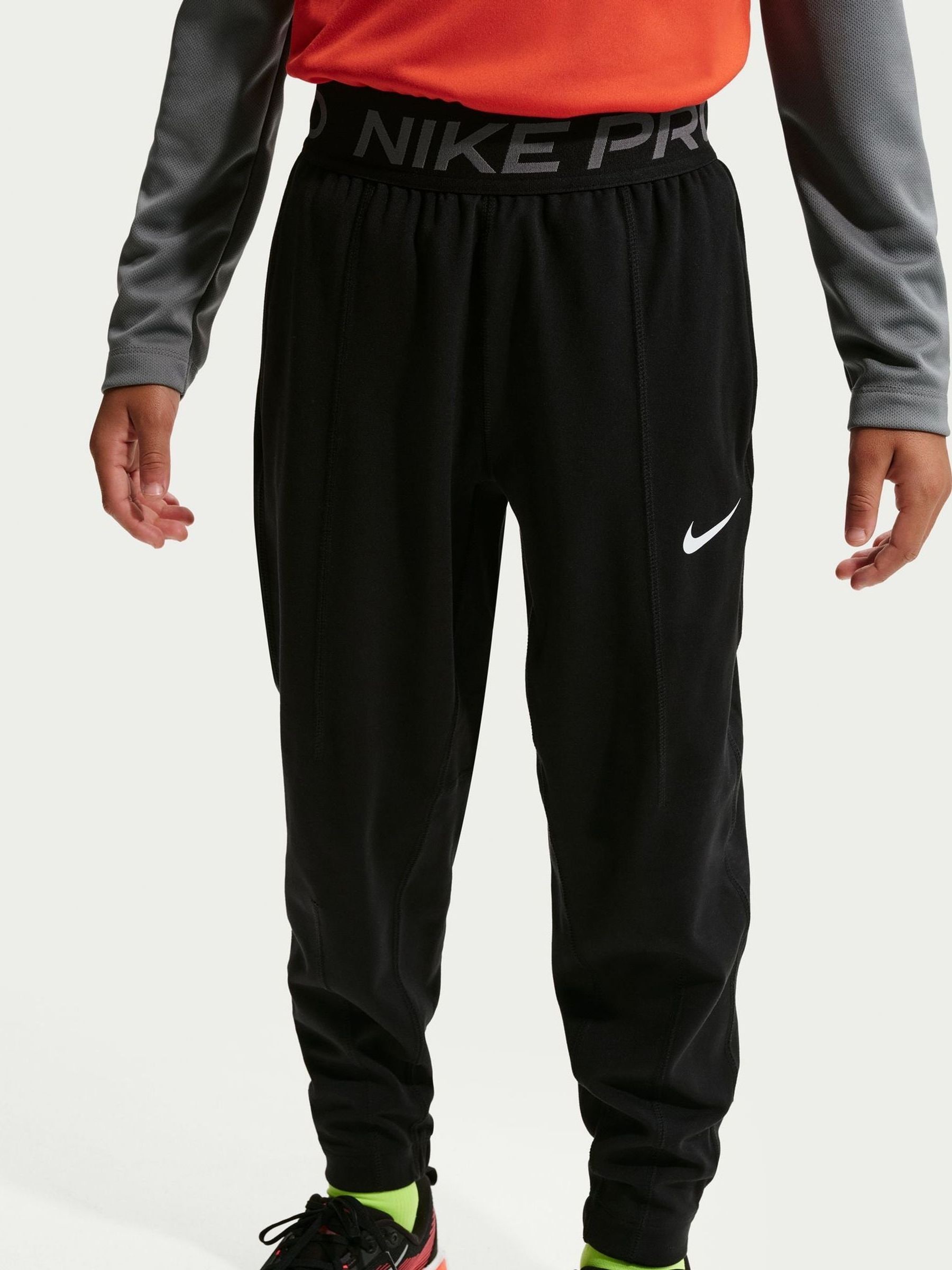 nike pro joggers black