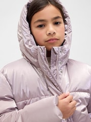 Chaqueta acolchada e impermeable con forro de sherpa de Gap (4-13 años) - Imagen 4 de 6