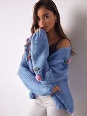 Leuchtend blaue 3D Tulpenblume - Grobstrickjacke mit weichem Griff - Bild 3 von 8