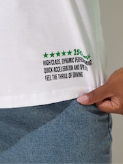 Camiseta com estampa frontal raglan e anelar Yours Curve Limited - Imagem 5 de 6