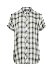 Camisa xadrez de viscose de manga curta Yours Curve - Imagem 5 de 5