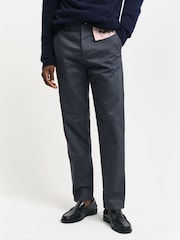 Gris - GANT Regular Fit Chino Trousers - Imagen 1 de 6