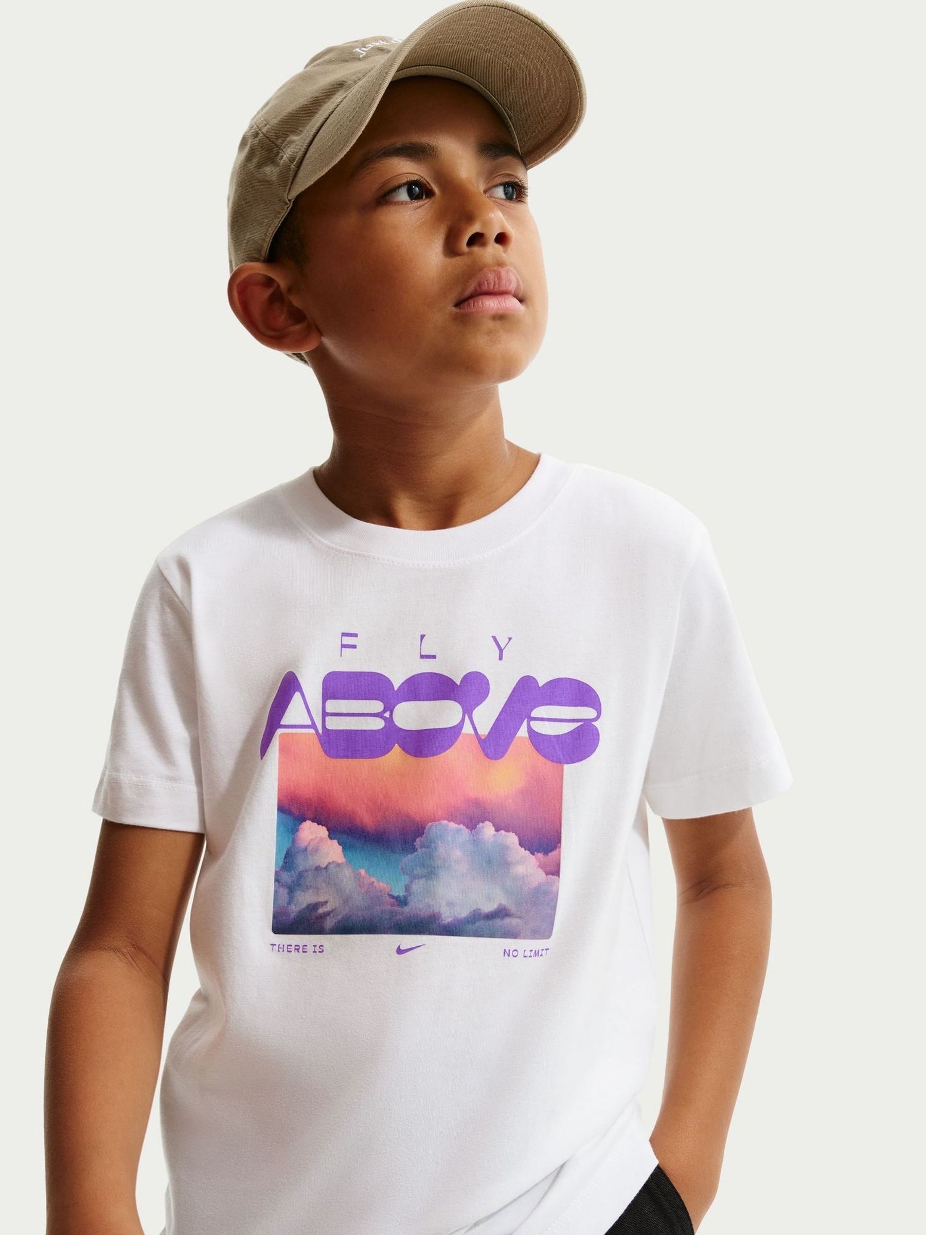 nike graphic tee shirts