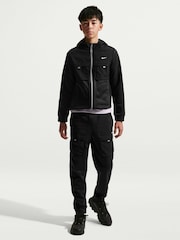 שחור - Nike מכנסי טרנינג דגמ"ח עם כיסים, סדרת City - תמונה 1 מתוך 5