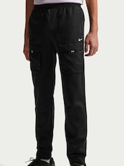 שחור - Nike מכנסי טרנינג דגמ"ח עם כיסים, סדרת City - תמונה 3 מתוך 5