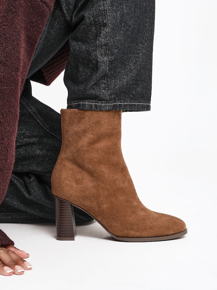 Linzi Brown Light Approach Round Toe Block Heeled Ankle Boots - Image 1 of 5
