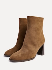 Linzi Brown Light Approach Round Toe Block Heeled Ankle Boots - Image 3 of 5