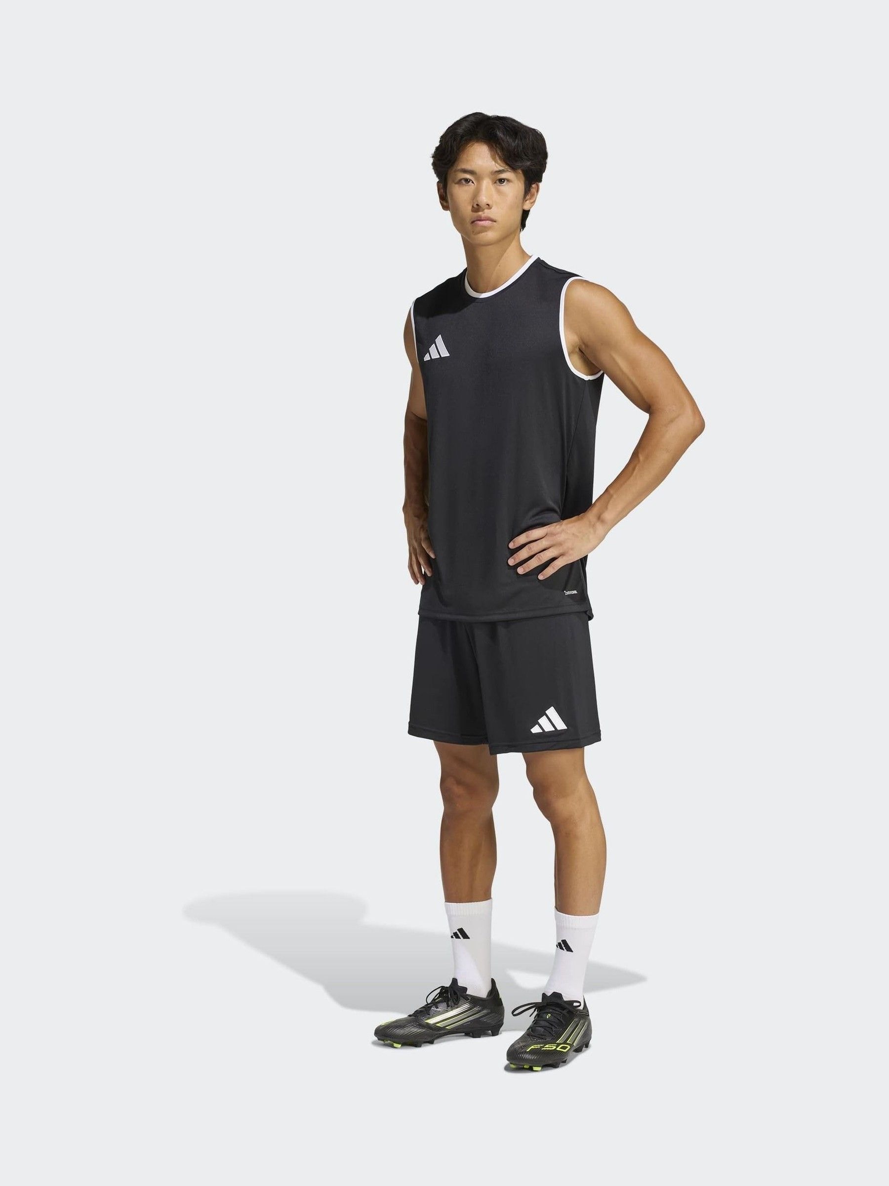 Next：日本 ブラック - adidas Entrada26 ノースリーブジャージー from