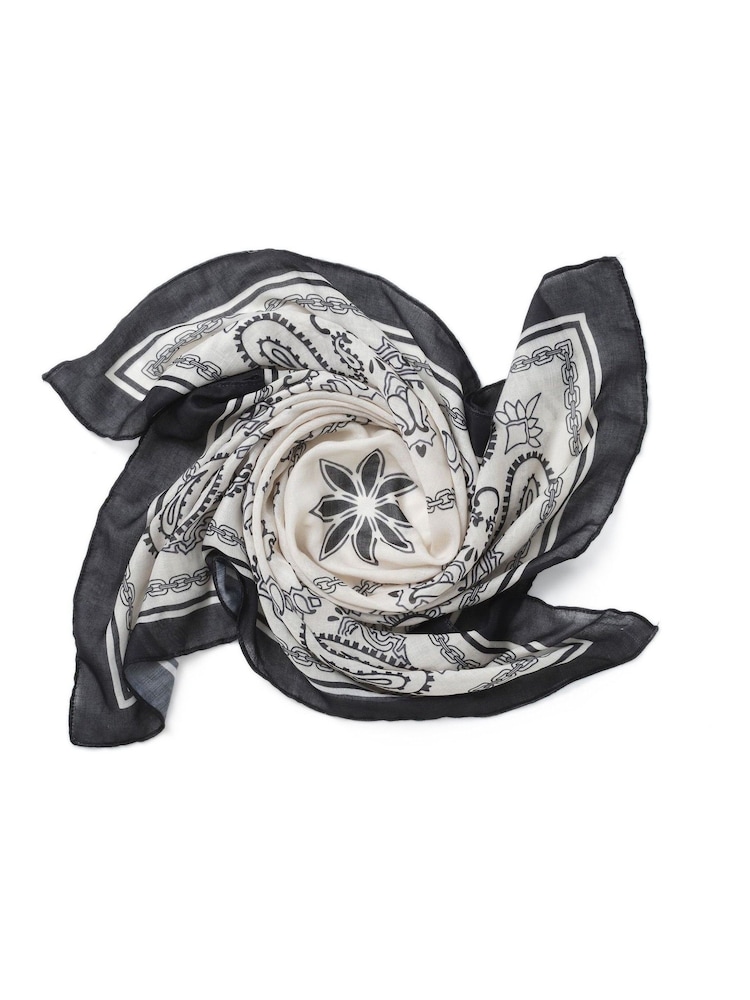 وشاح أسود عصري بطراز غربي من Aela - صورة 1 من 4 وشاح أسود عصري بطراز غربي من Aela - صورة 1 من 4