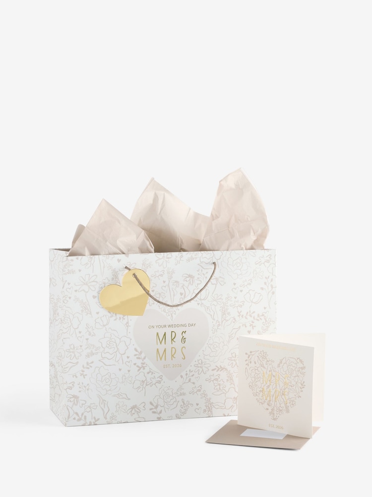 White 2026 Mr and Mrs Gift Bag and Card Set - Image 1 of 1