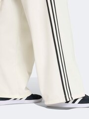 أبيض - adidas Originals Manager Joggers - صورة 5 من 6