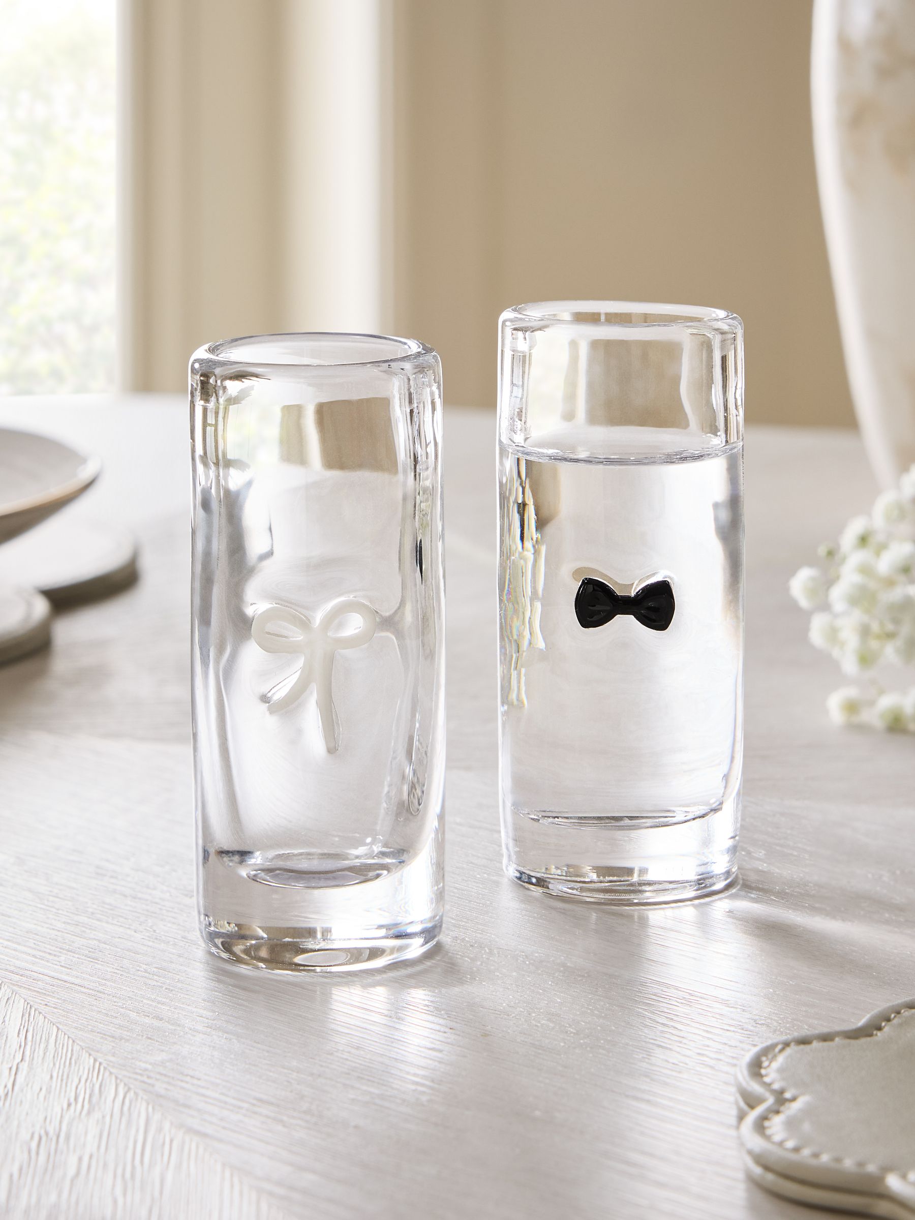Monochrome Set of 2 Mr and Mrs Shot Glasses Shot Glasses