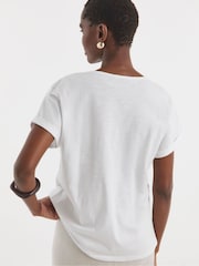 JD Williams White Relaxed Graphic Print T-Shirt - Image 2 of 4