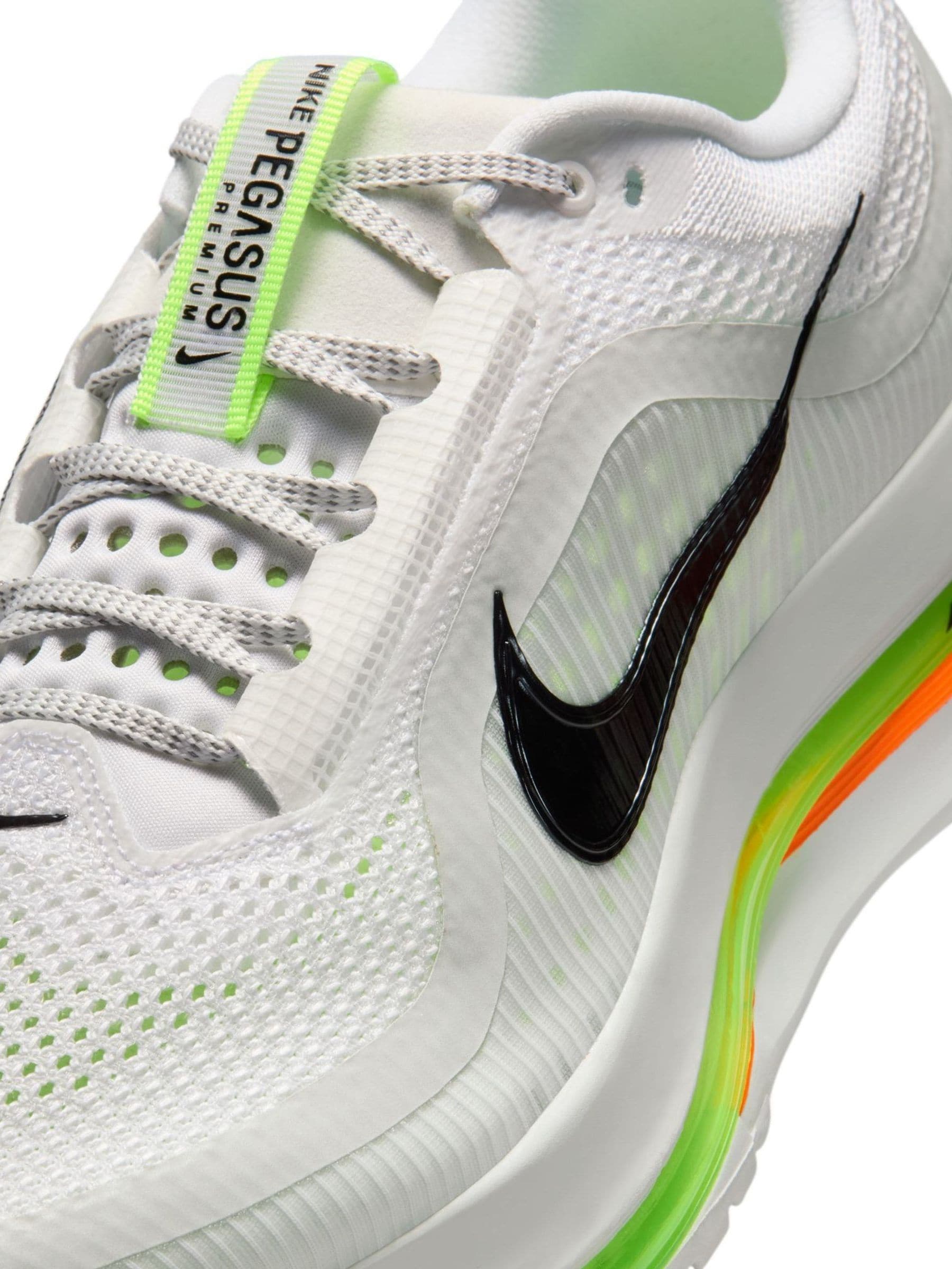 Kopen Geel/wit - Nike Pegasus Premium hardloopschoenen van Next