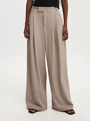 Cotton On Natural Izzy Pleated Trousers - Image 3 of 5