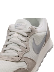 Nike Cream Metallic MD Runner 2 Trainers - Image 9 of 10