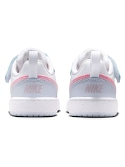 צבע לבן/ורוד ואפור - נעלי ספורט נמוכות לפעוטות דגם Court Borough של Nike - תמונה 3 מתוך 4