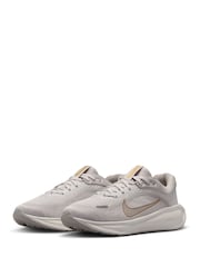 Nike Light Grey Gold Youth Stellar Ride Trainers - Image 7 of 11
