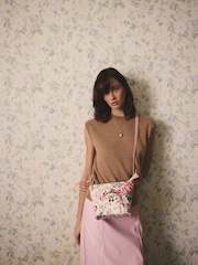 Cath Kidston Cream Hackney Rose Cross Body Bag - Image 4 of 8