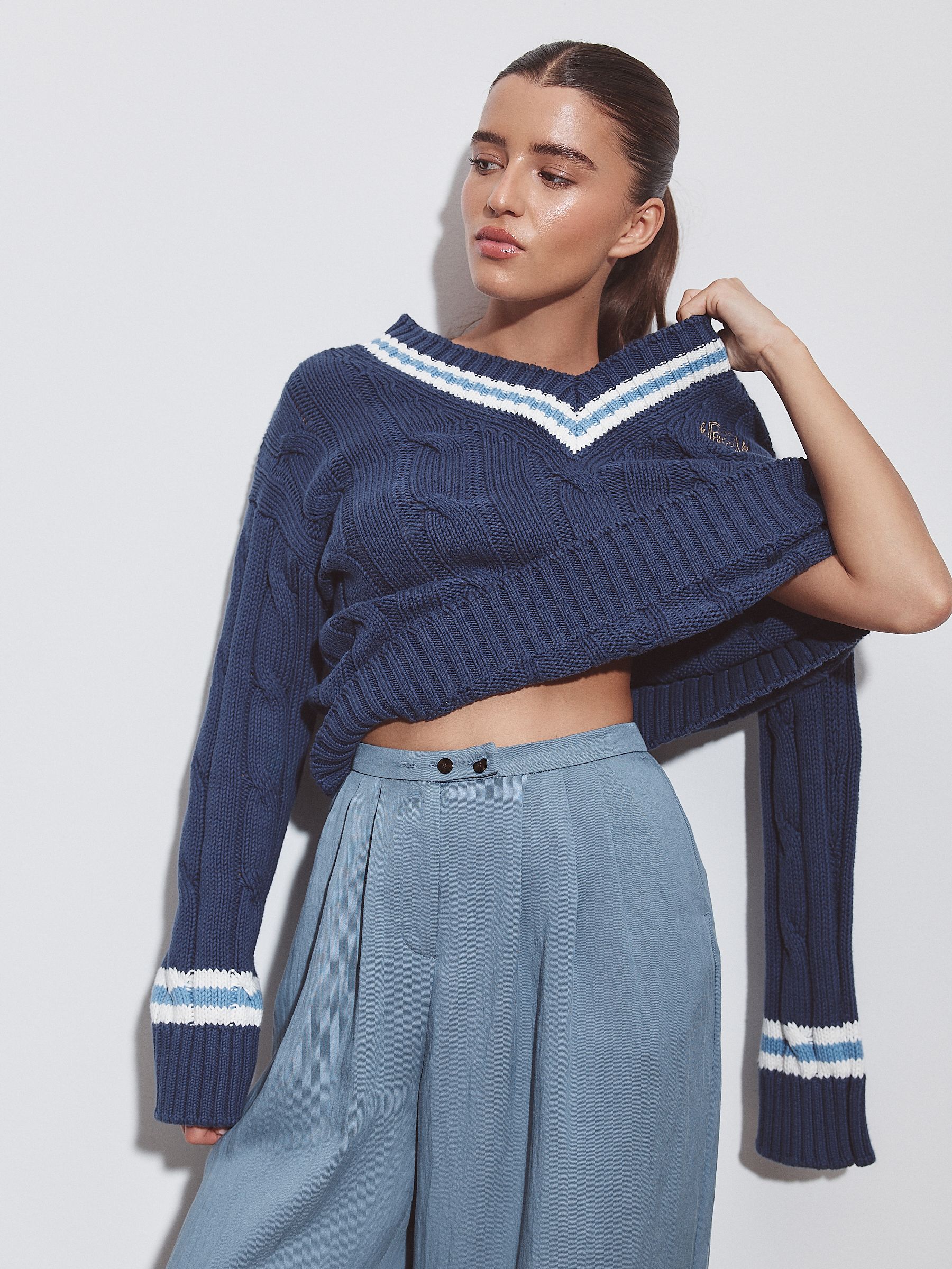 『TEN Vneck COTTON KNIT NAVY L』 Buy Navy Blue Tipped Cotton Cable Knit V-Neck Jumper from the Next